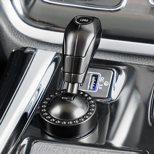 Käynnistyspainikkeen suojakansi automerkki-logolla