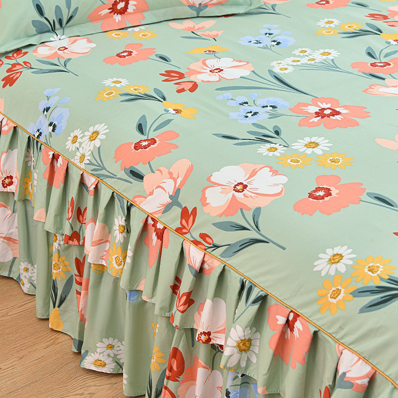 Ylellinen helmalakana – 3-osainen setti sis. 2 tyynyliinaa ja tuplaröyhelöt (Runkopatjan suojus)